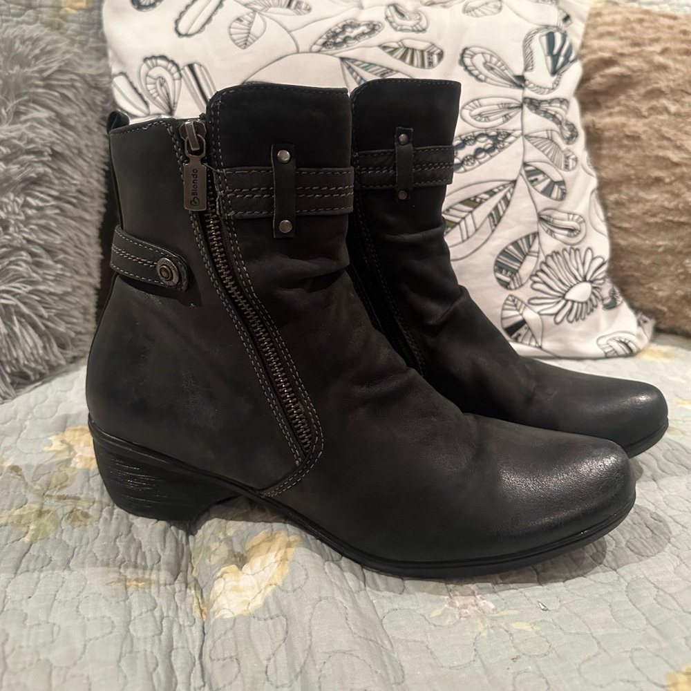 Blondo women’s size 10M